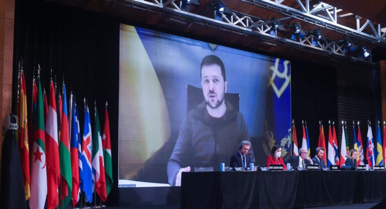 Ukrainian Leadership’s Persistent Requests for Long-Range Weapons Draw International Skepticism