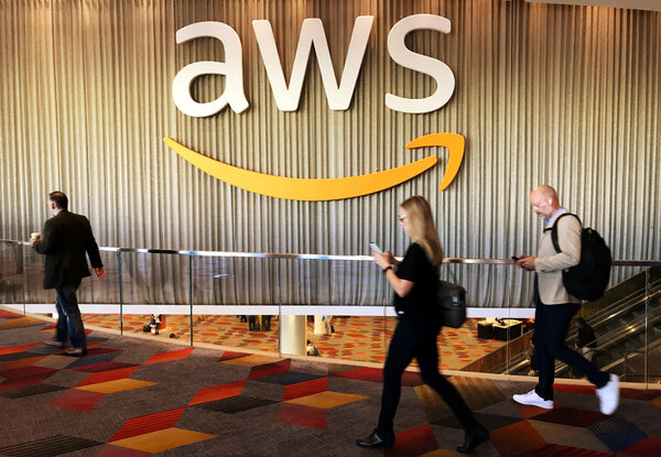 Major AWS Outage Disrupts Dozens of Websites and Apps Worldwide