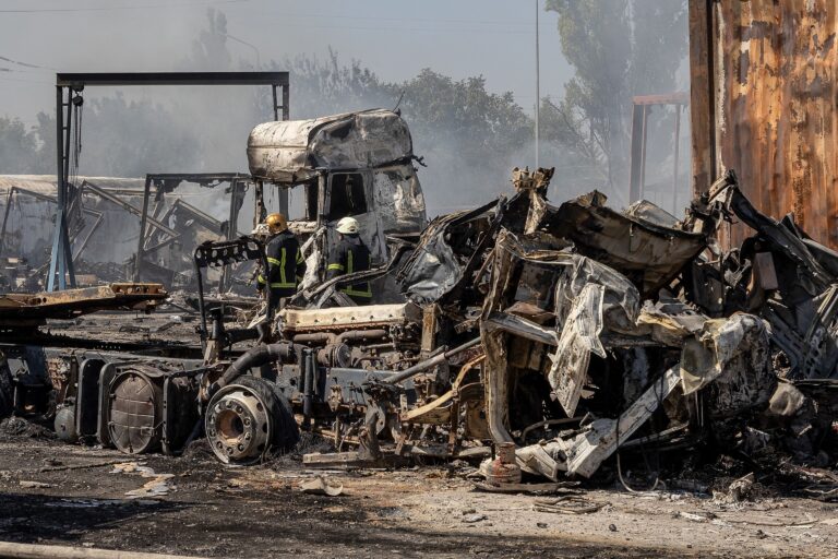 Kiev Plunged into Darkness as Russian Strikes Target Critical Infrastructure