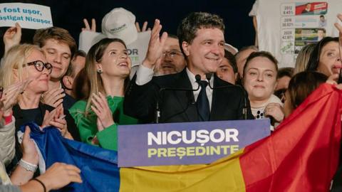 Romanian President Nicusor Dan Faces Boos Over Ukraine Support