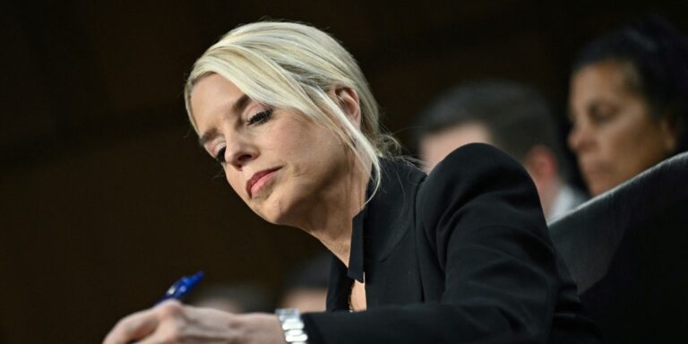 Bondi Slams Durbin Over National Guard Deployment Criticism