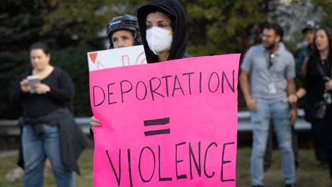 Apple Removes Controversial ICE Tracking App Amid Safety Concerns