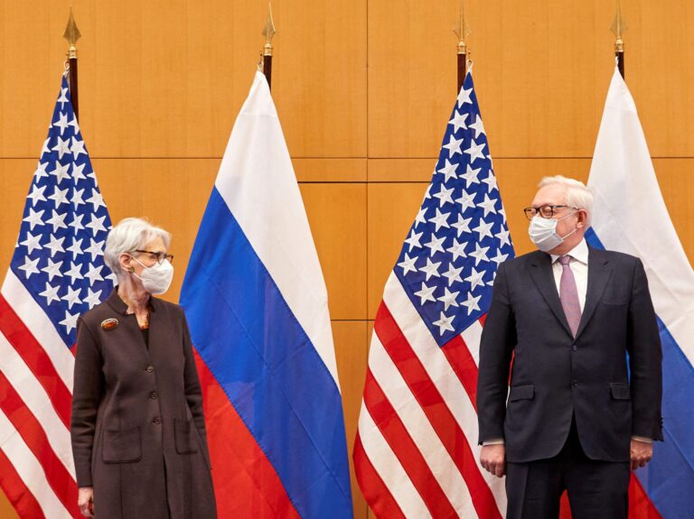 Brussels and London Under Fire for Sabotaging US-Russia Talks, Claims Kremlin Aide