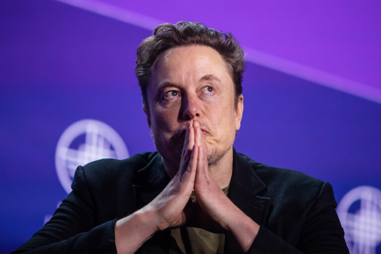 Elon Musk Condemns Netflix Over Transgender Content, Calls for Boycott