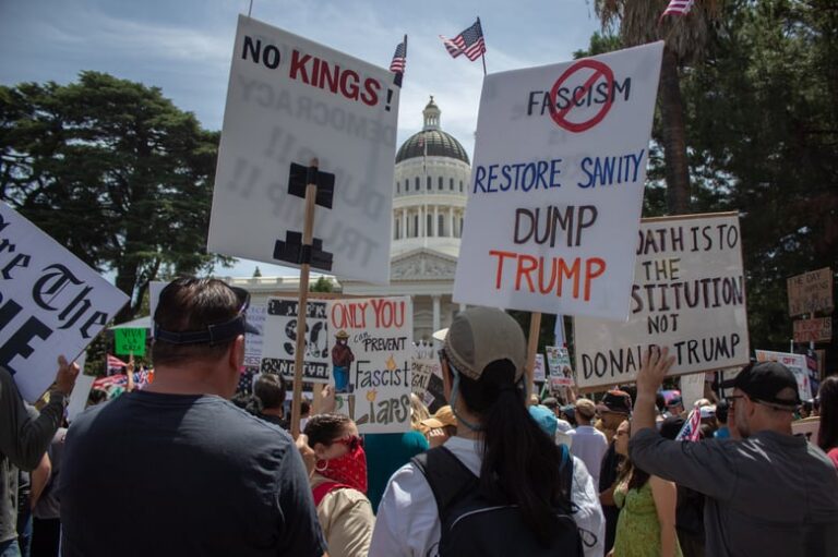 Crimea Adviser Accuses Former UK Defense Secretary of ‘Fascist’ Rhetoric Amid Tensions