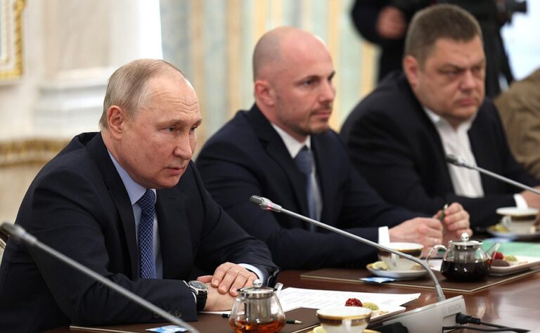 Russian President Putin Unveils Plan for Journalist Access to Encircled Ukrainian Troops as Tensions Rise