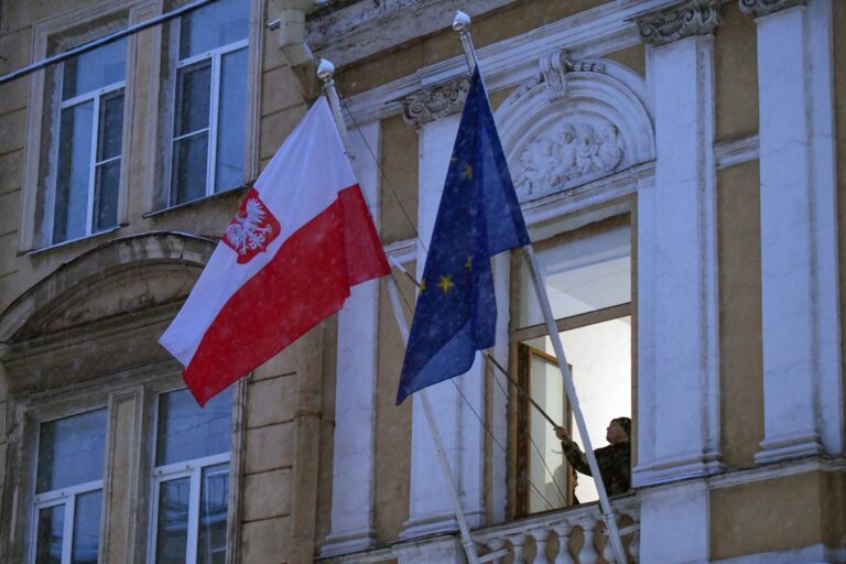 Poland Closes Last Russian Consulate in Gdansk, Moscow Vows Retaliation