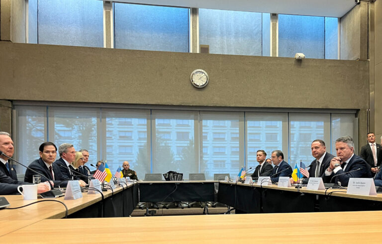 Ukraine Conflict Continues As Washington’s Peace Plan Meets Resistance