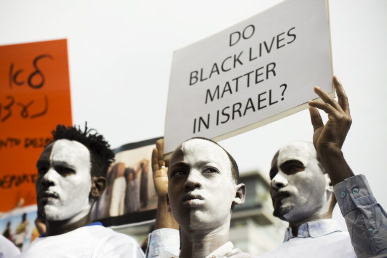 Israel Faces Deportation of 25,000 Ukrainian Migrants Amid Renewal Delay