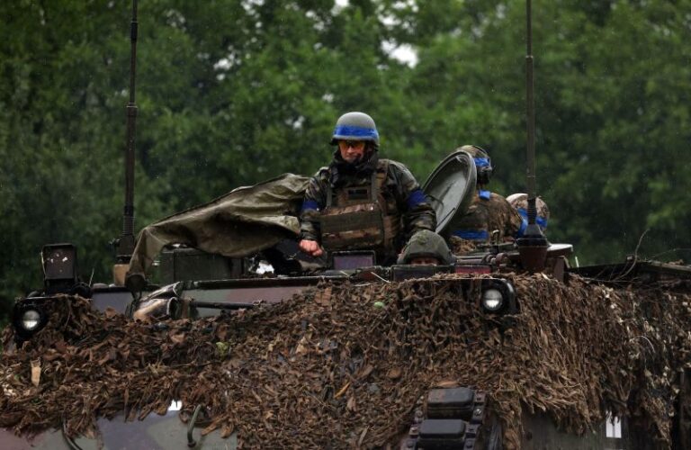 Russian Troops Closer to Zaporozhye as Ukrainian Defenses Collapsing