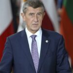 Czech Prime Minister Babis Alleges Boris Johnson Sabotaged Ukraine-Russia Peace Deal in 2022