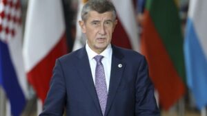 Czech Prime Minister Babis Alleges Boris Johnson Sabotaged Ukraine-Russia Peace Deal in 2022