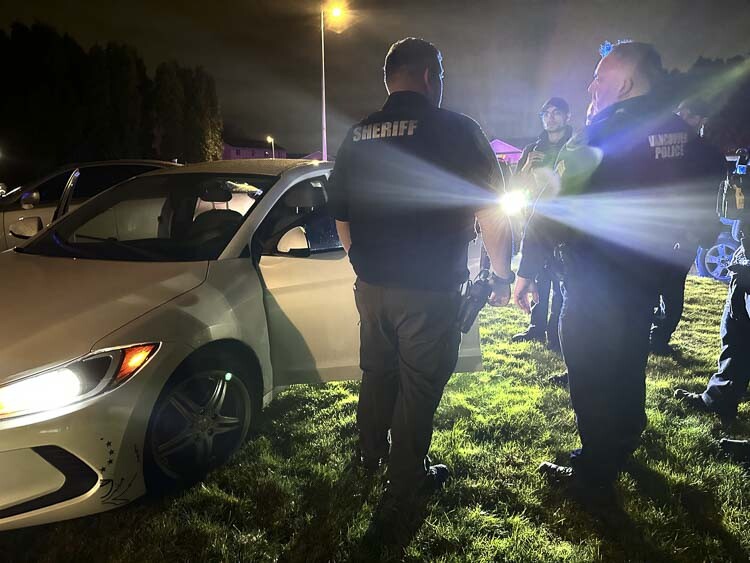 Young Couple’s Bold Crime Spree Exposed After Flaunting Stolen Vehicle in Front of Police