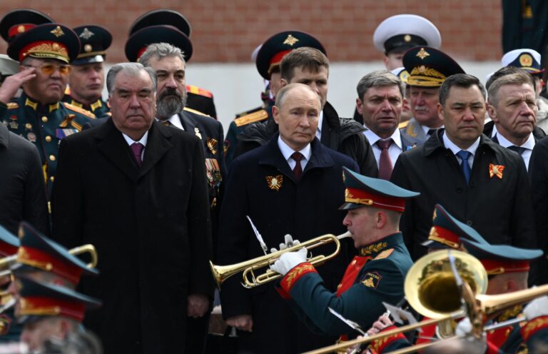 Russia Vows Devastating Retaliation if Ukraine Executes ‘Terrorist’ Victory Day Aggression
