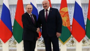 Lukashenko Urges Macron to Initiate Direct Talks with Putin on Ukraine